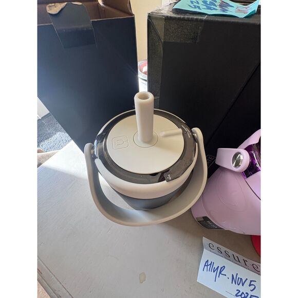 Brumate - 25oz Resa in nightfall blue and dune combo NEW - Picture 3 of 4